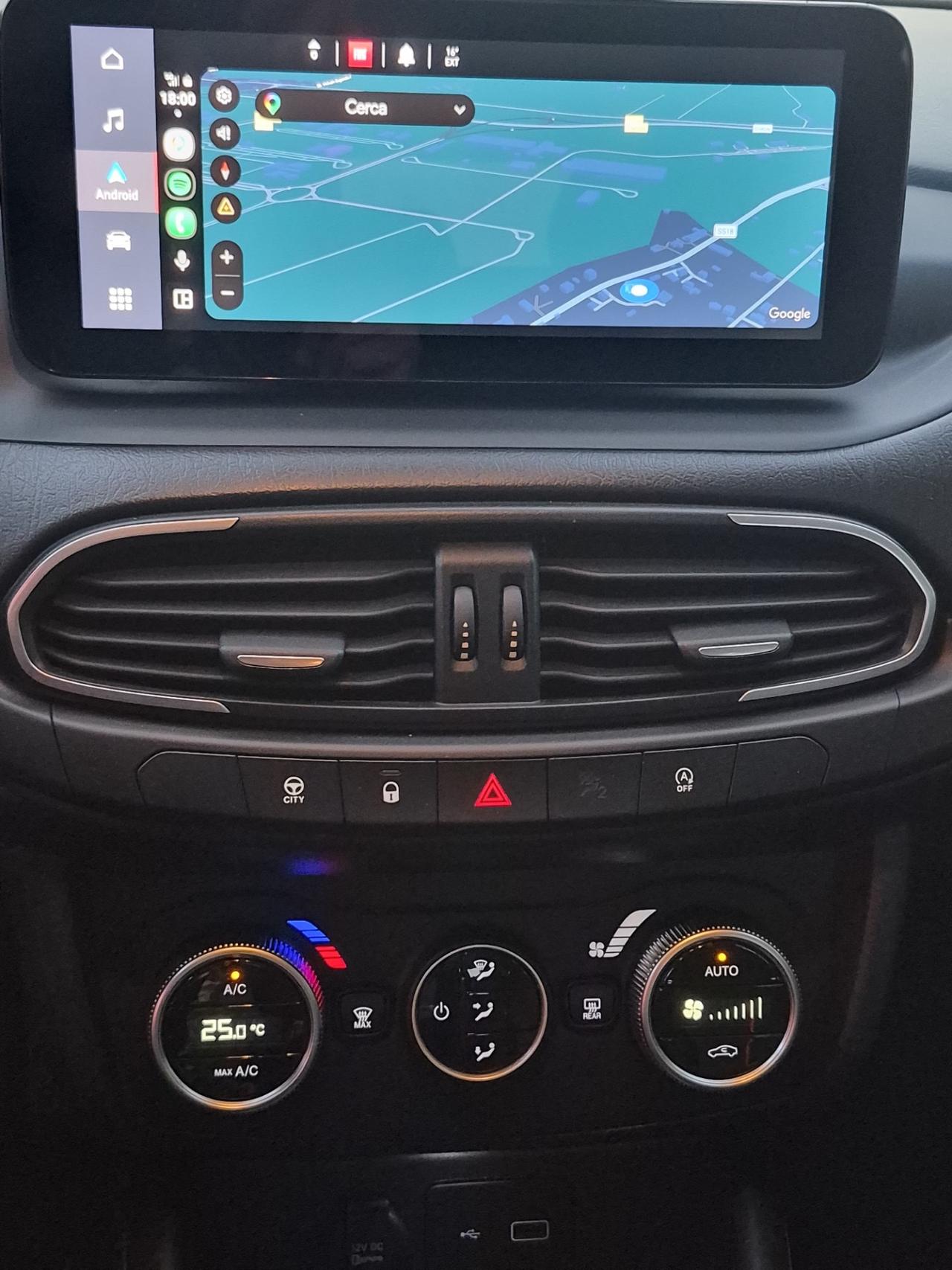 Fiat Tipo 1.6 Mjt S&S 5 porte Cross Garmin