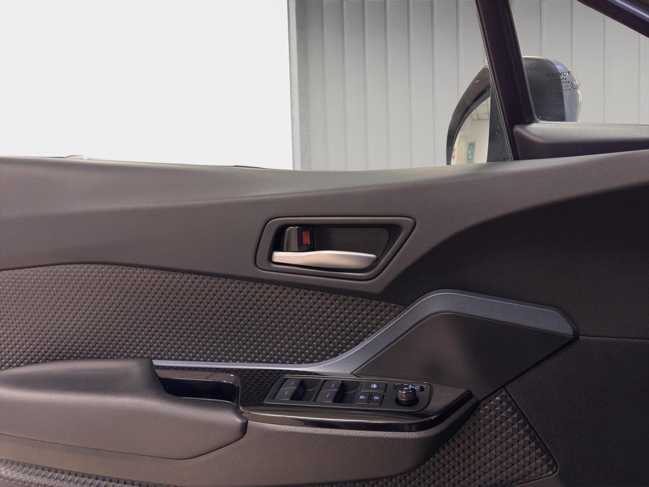 Toyota C-HR 1.8h Trend e-cvt