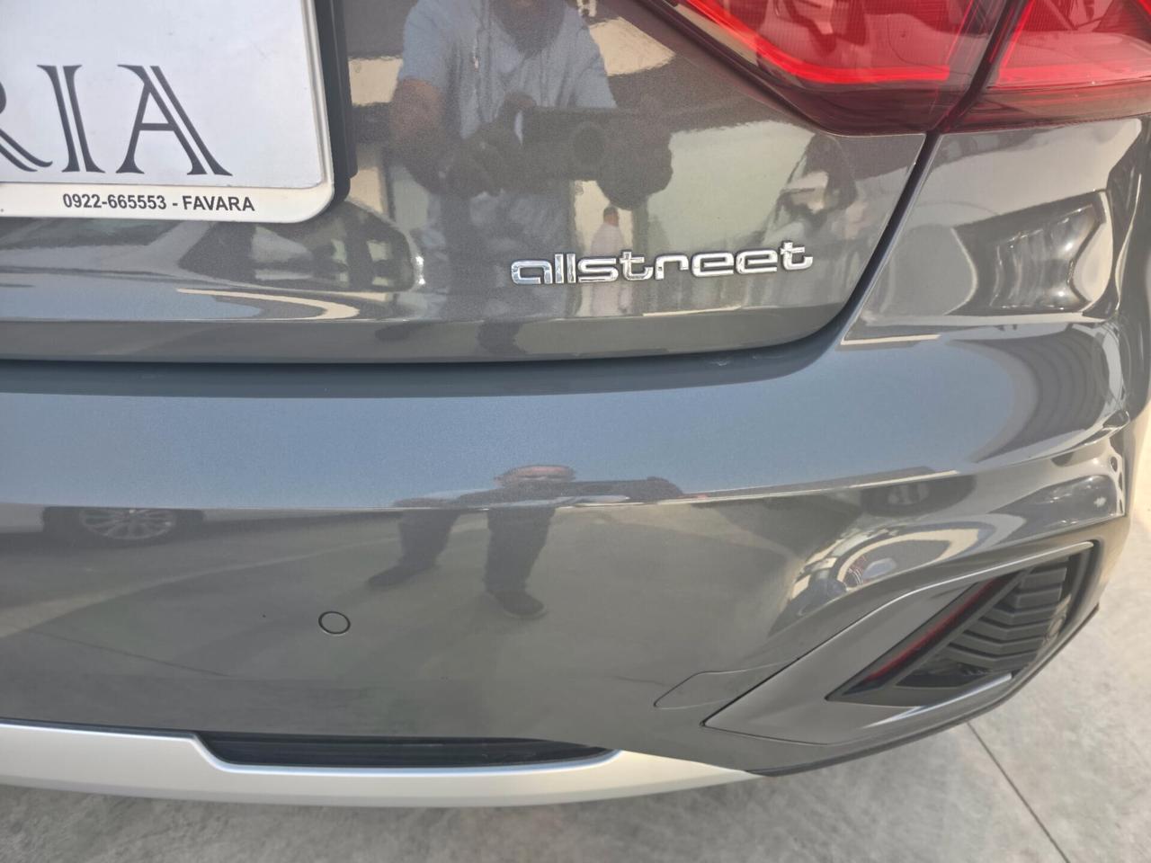 Audi A1 allstreet 30 TFSI Identity Contrast