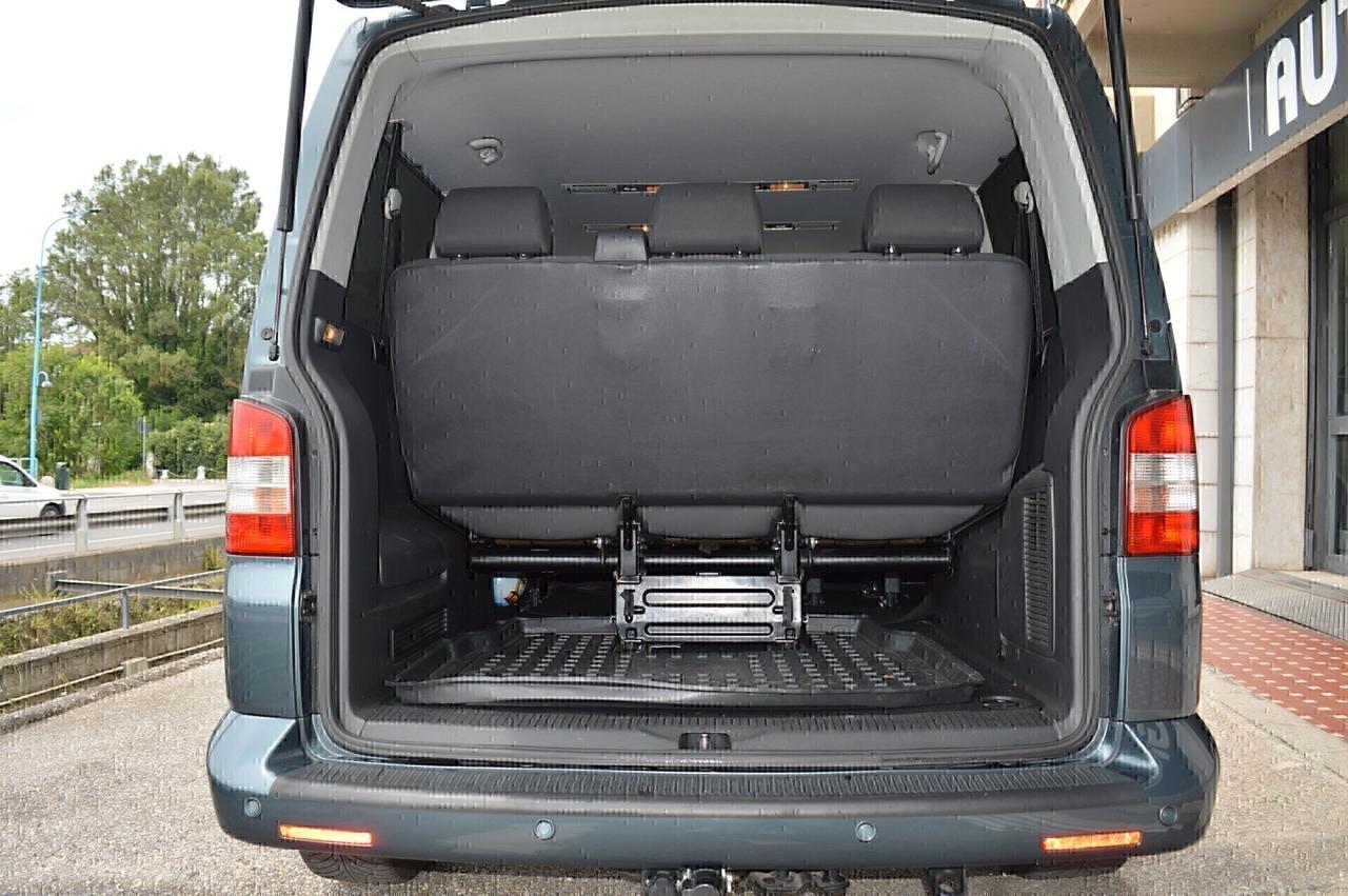 Volkswagen Multivan T5 Caravelle 2.5 TDi 130 CV