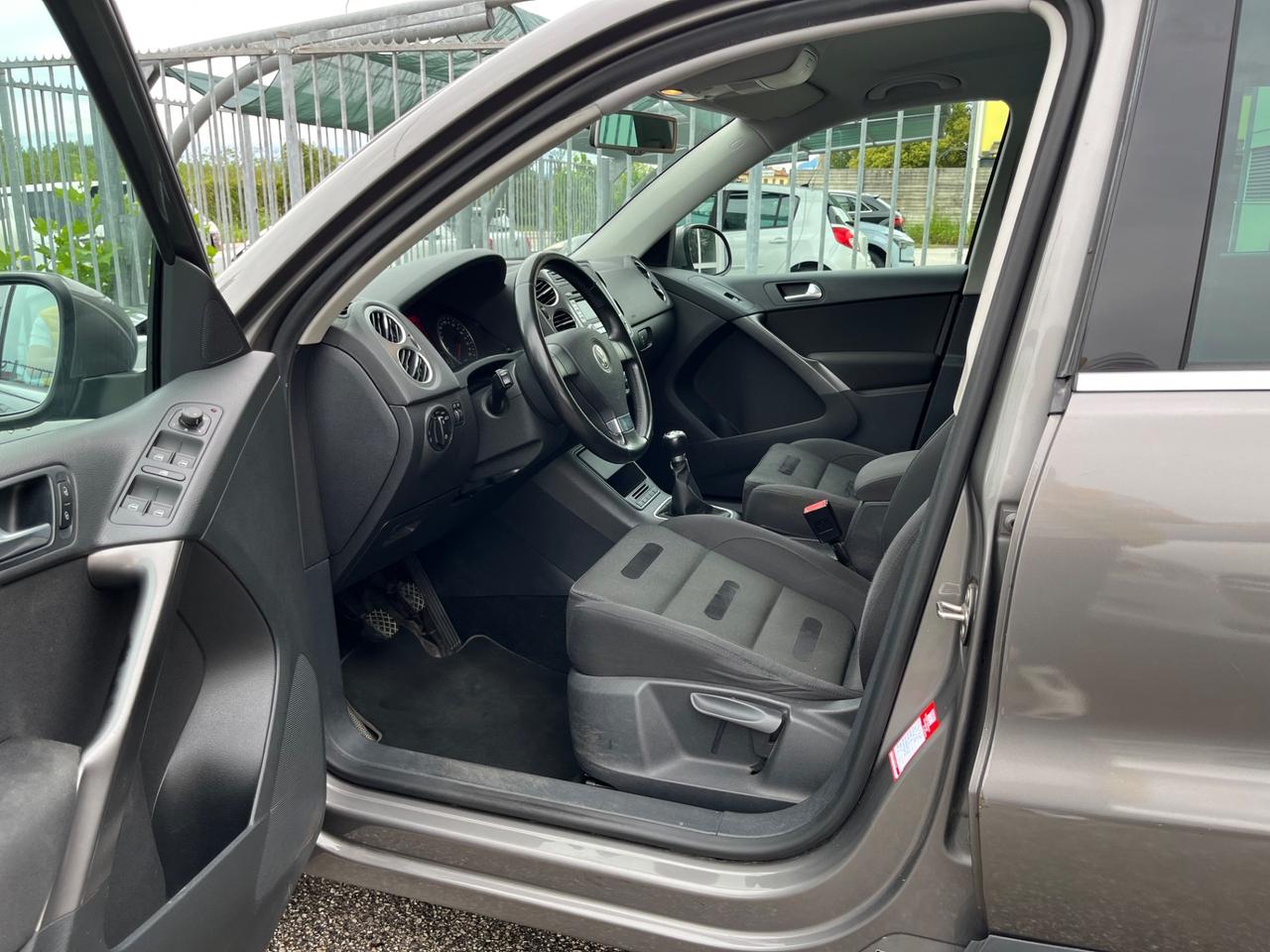 Volkswagen Tiguan 2.0 16V TDI DPF Sport & Style (18°)