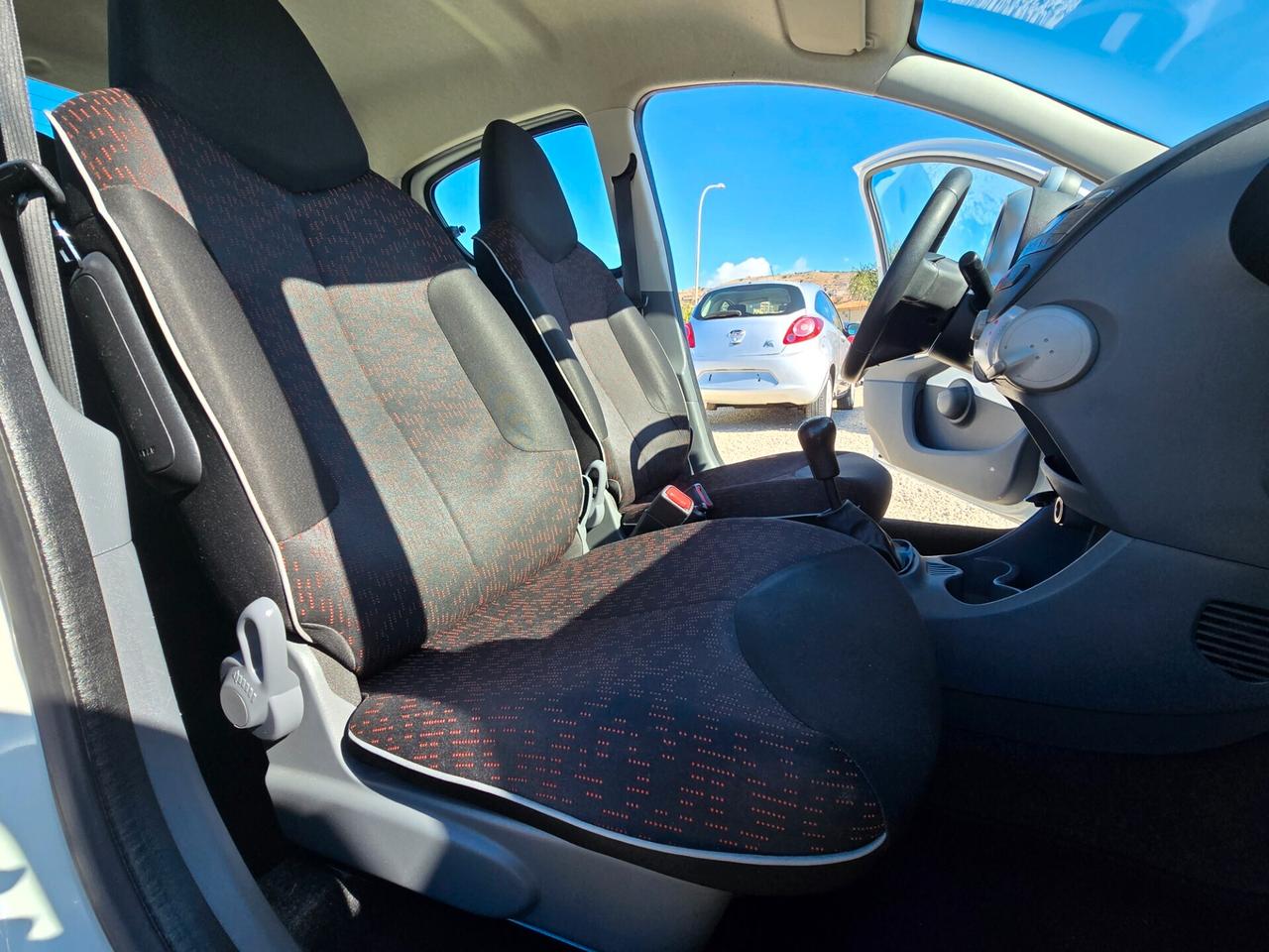 Peugeot 107 1.0 68CV 5p. Sweet Years