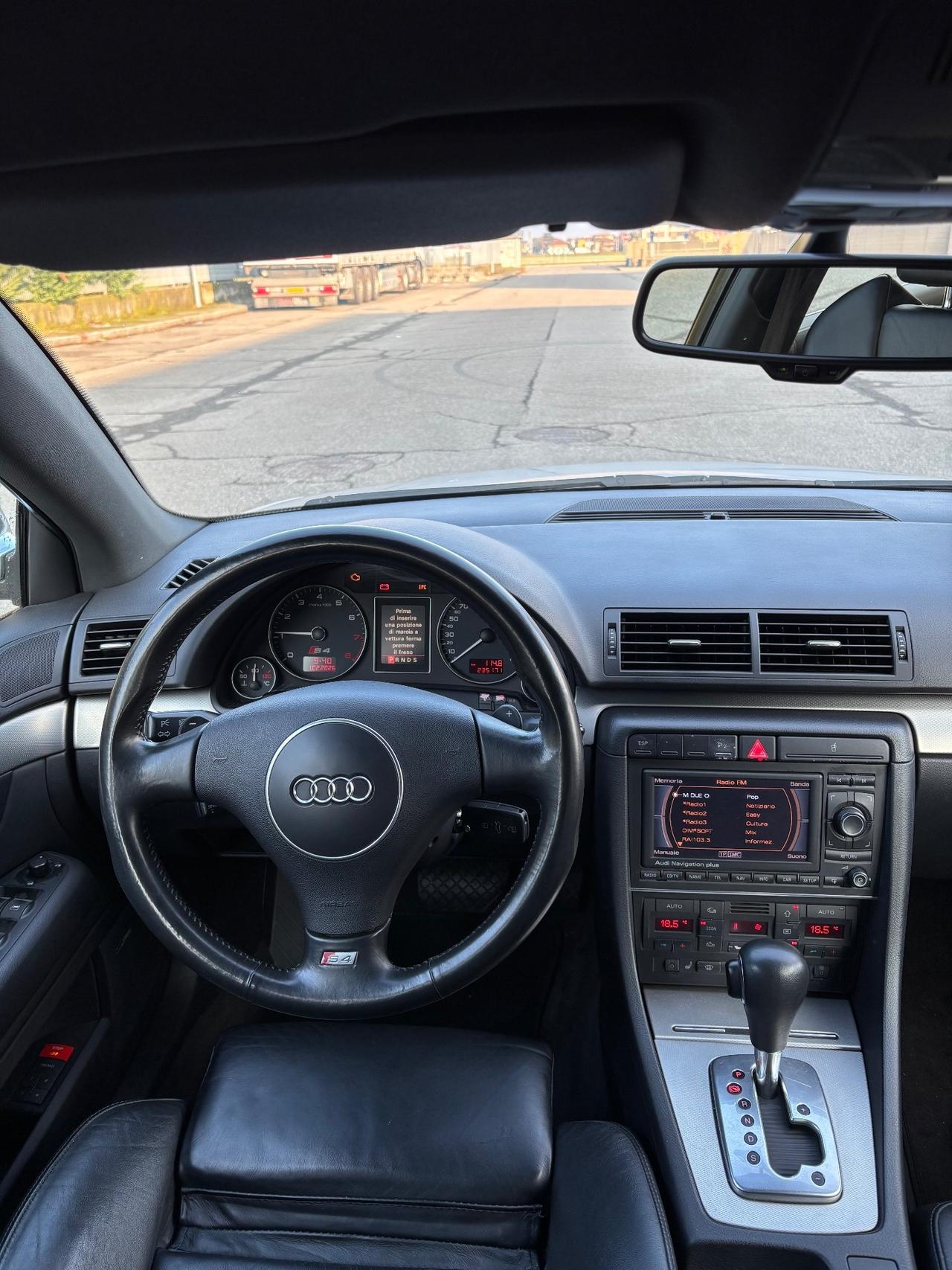 Audi S4 4.2 V8 344CV