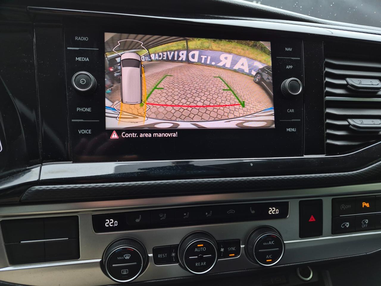 Volkswagen T6.1 Multivan 2.0 TDI COMFORTLINE DSG 150CV 5 PORTE PASSO CORTO PELLE NAVI CARPLAY