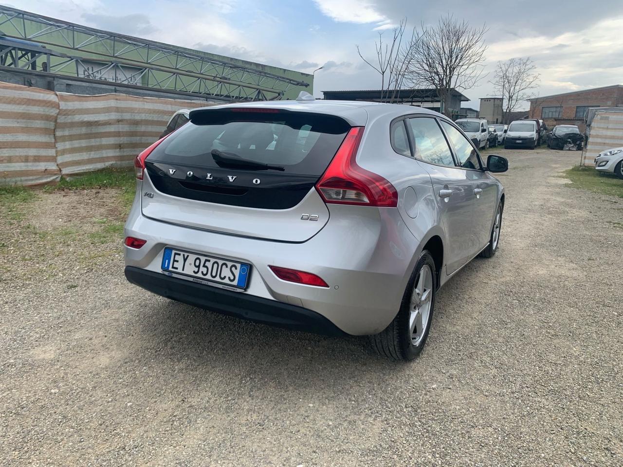 Volvo V40 D2 1.6 Summum 2015 233.000 KM
