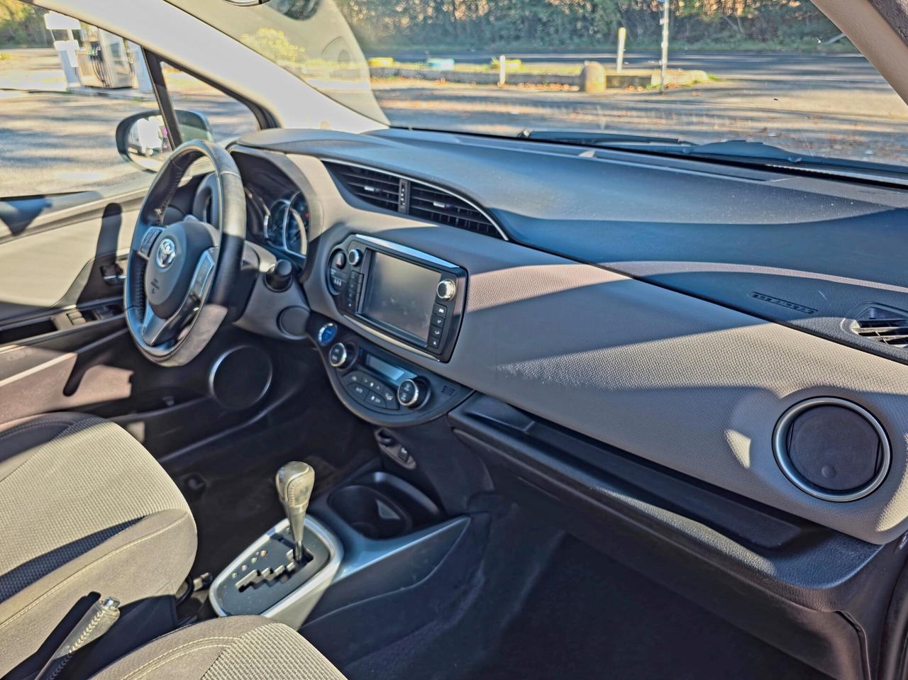 Toyota Yaris 1.5 Hybrid 5 porte Active 2017-E6B Automatico NEO