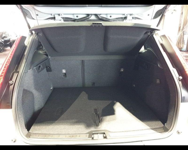 Volvo XC40 (2017-->) B3 automatico Essential