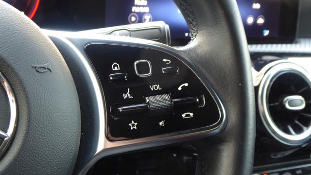 MERCEDES-BENZ A 180 d Automatic Sport