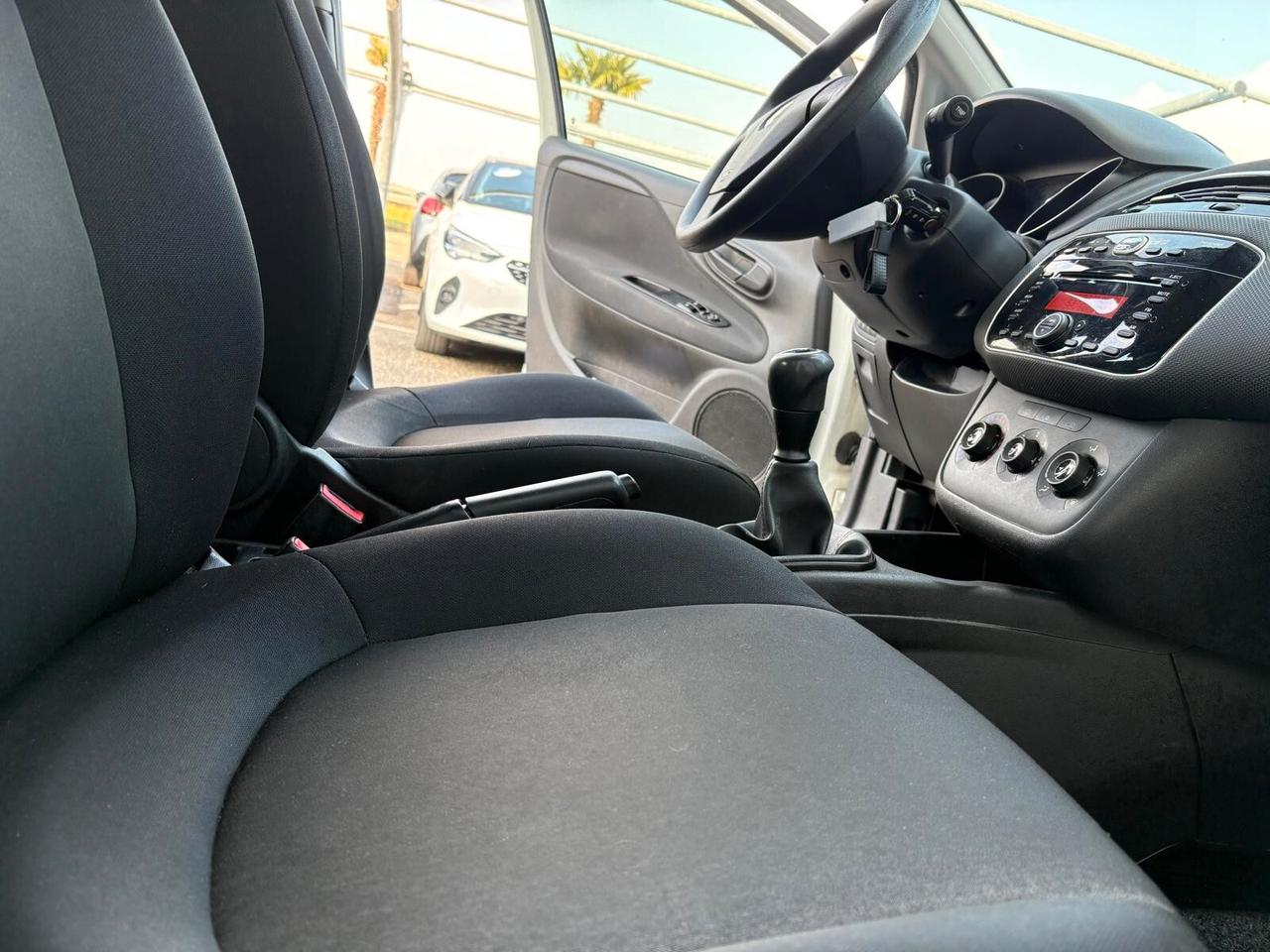 Fiat Punto EASY 1.3 MJT II 95 CV 5p. 5 posti