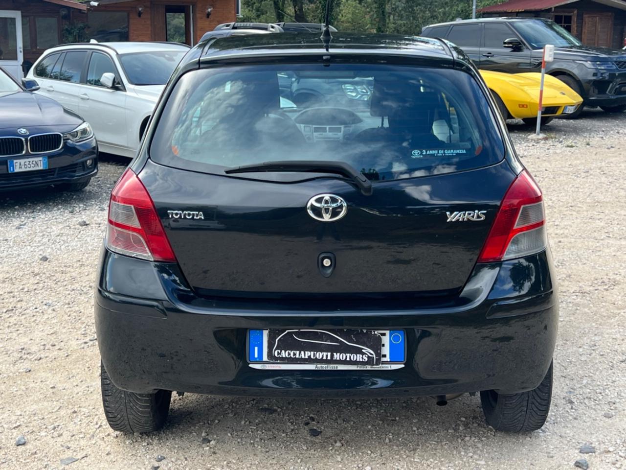 Toyota Yaris 1.0 3 porte NEOPATENTATI