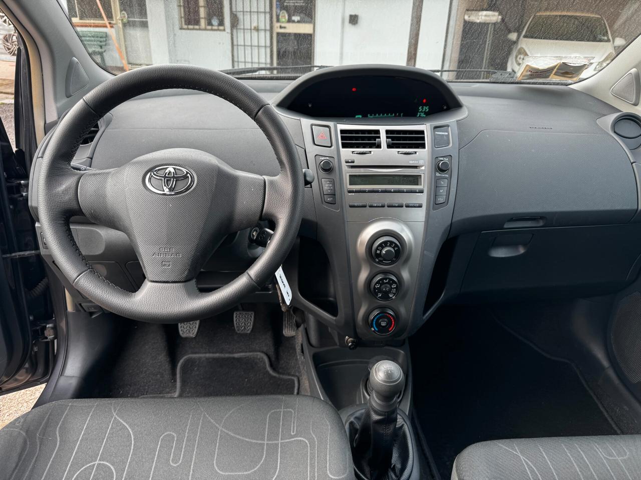 Toyota Yaris 1.0 69 Cv - NEOPATENTATI 2010