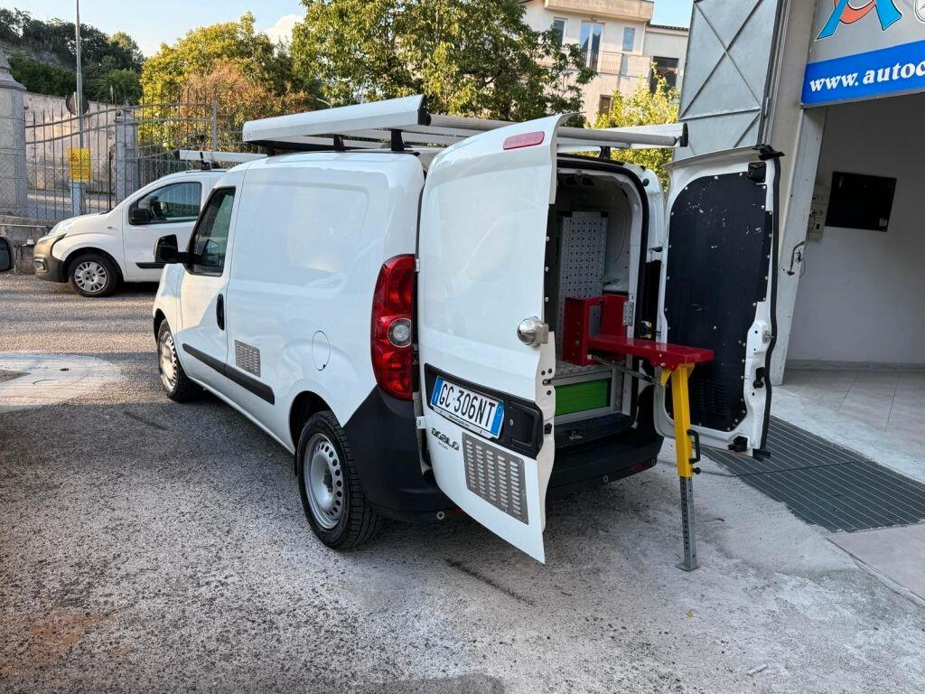 Fiat Doblo Cargo 1.6 M-Jet 105 CV LOUNGE S&S ATTREZZATO