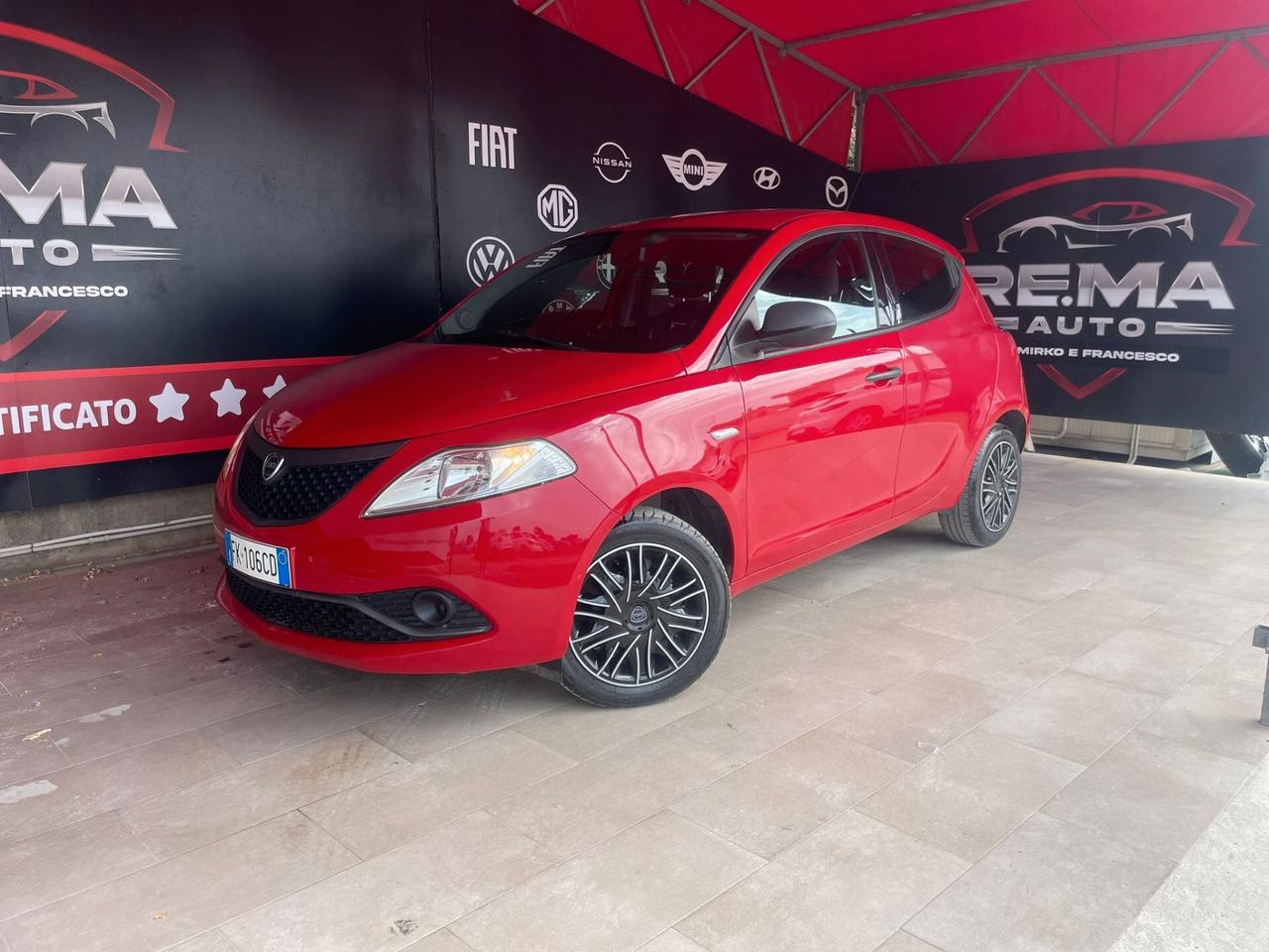 Lancia Ypsilon 1.2 69 CV 5 porte Gold