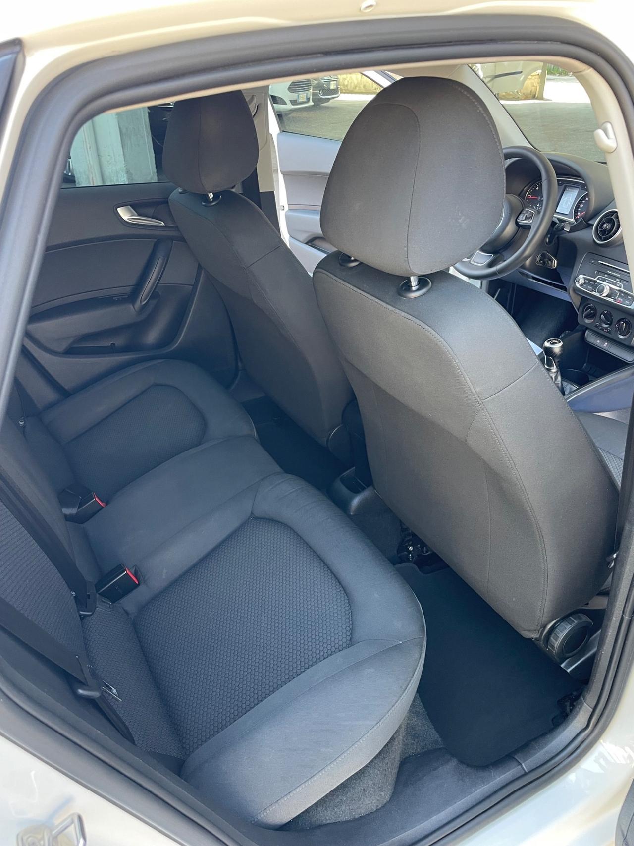 Audi A1 SPB 1.4 TDI ultra Sport Full optional Full LED bixenon