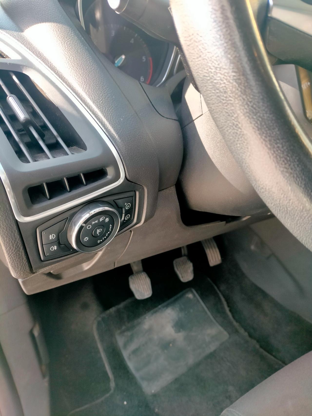 Ford Focus 1.6 TDCi 115 CV SW Titanium