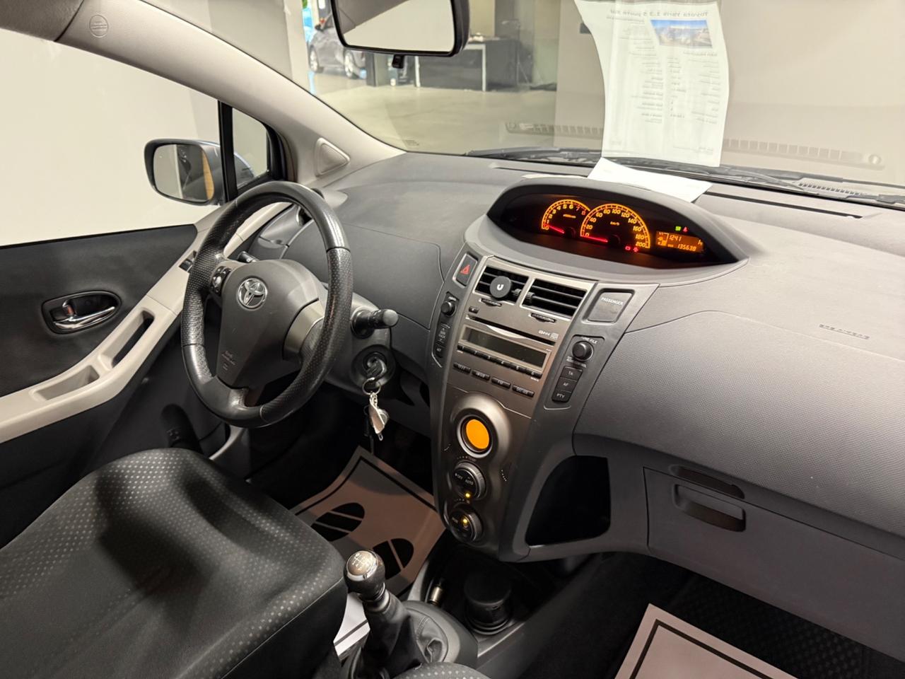 Toyota Yaris 1.3 5 porte M-MT Sol