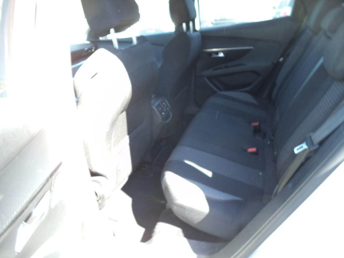 PEUGEOT 3008 CAMBIO AUTOMATICO DISEL