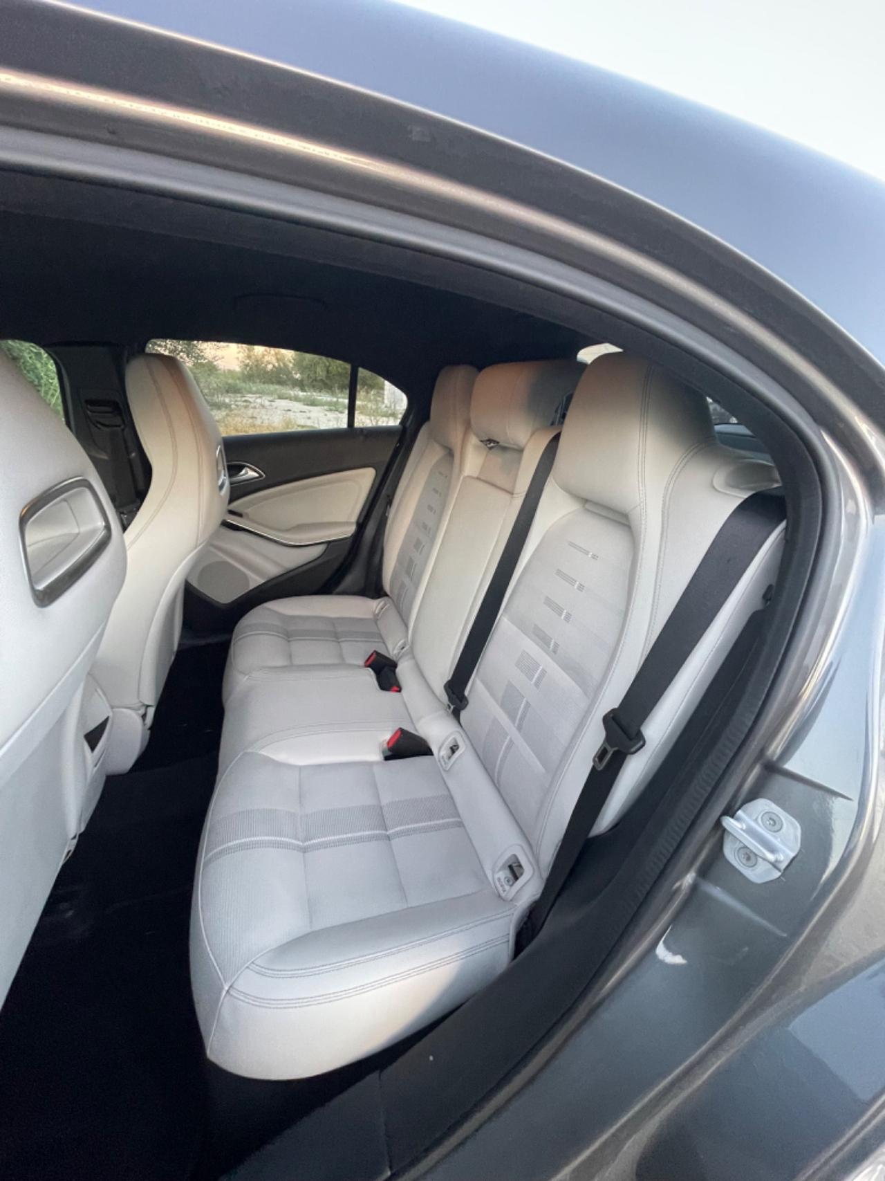 Mercedes-benz A 200 d Premium