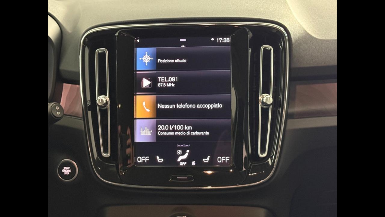 VOLVO XC40 2023 - XC40 1.5 t4 recharge phev Plus Dark auto