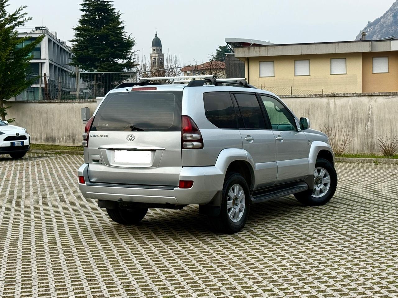 Toyota Land Cruiser 3.0 D manuale 8 posti 5 porte