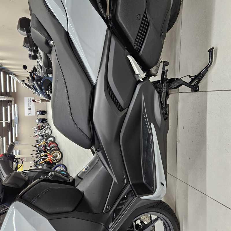 Yamaha X-Max 300 Tech Max - 2025