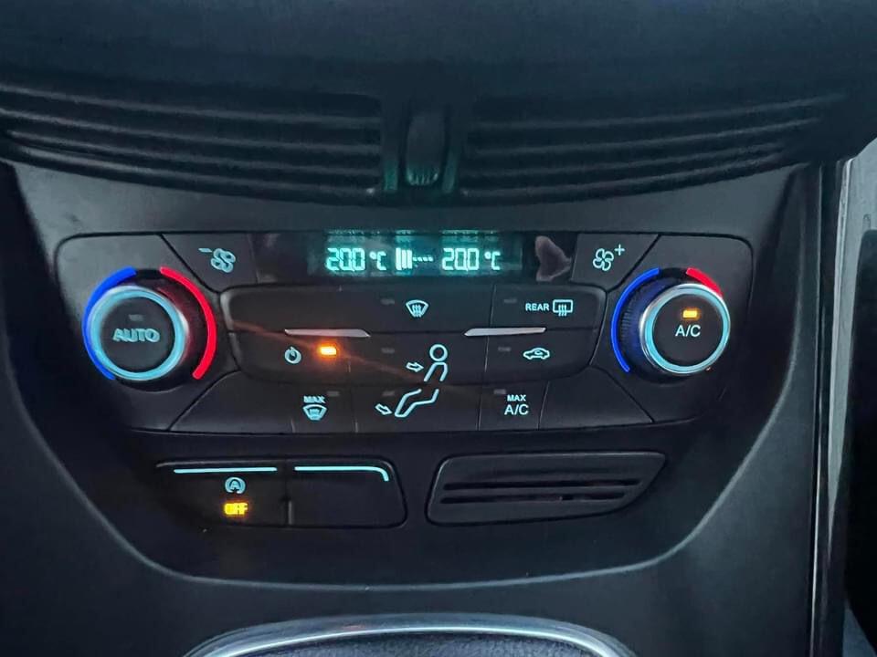 Ford Kuga 1.5 TDCI 120 CV