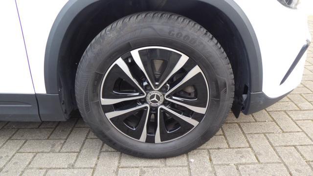 MERCEDES-BENZ GLA 180 d Automatic Progressive Advanced