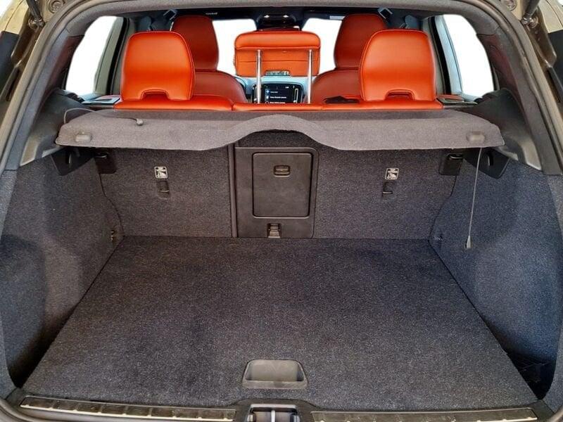 Volvo XC40 D4 190 CV AWD Automatica NAVI LED Inscription