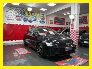 Volkswagen Golf 8 DSG 2.0 150cv BlueMotion - 2020