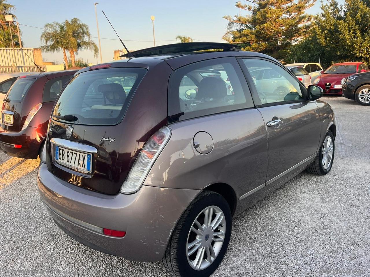 LANCIA Ypsilon 1.3 MJT 75 CV Platino