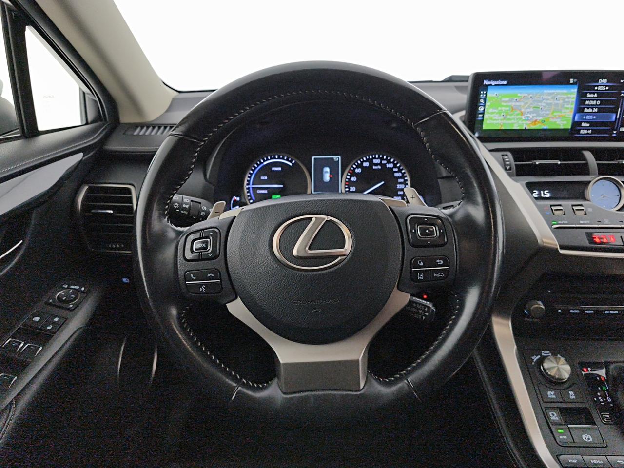 Lexus NX 300h 2.5 Business 2wd