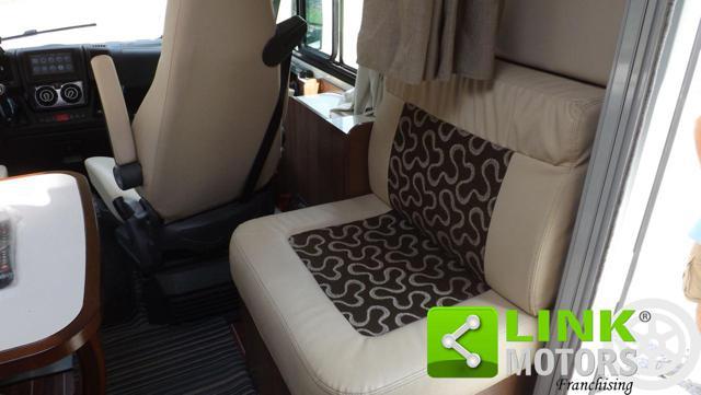 MCLOUIS NEVIS 873 G motorhome accessoriato e ben tenuto