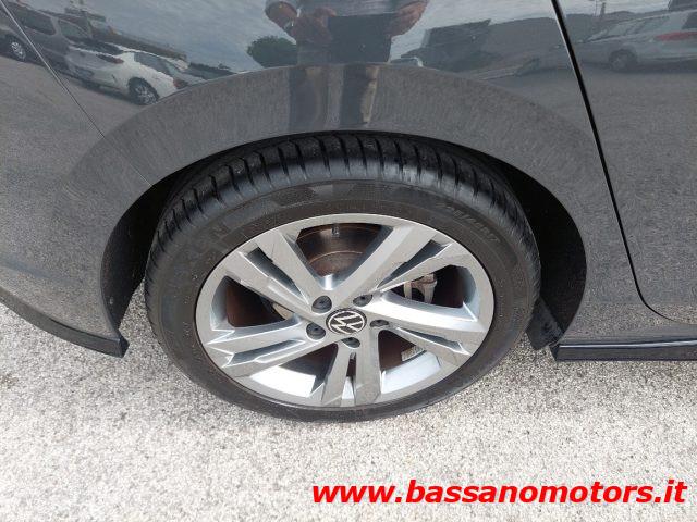 VOLKSWAGEN Golf 1.5 eTSI 150 CV EVO ACT DSG R-Line