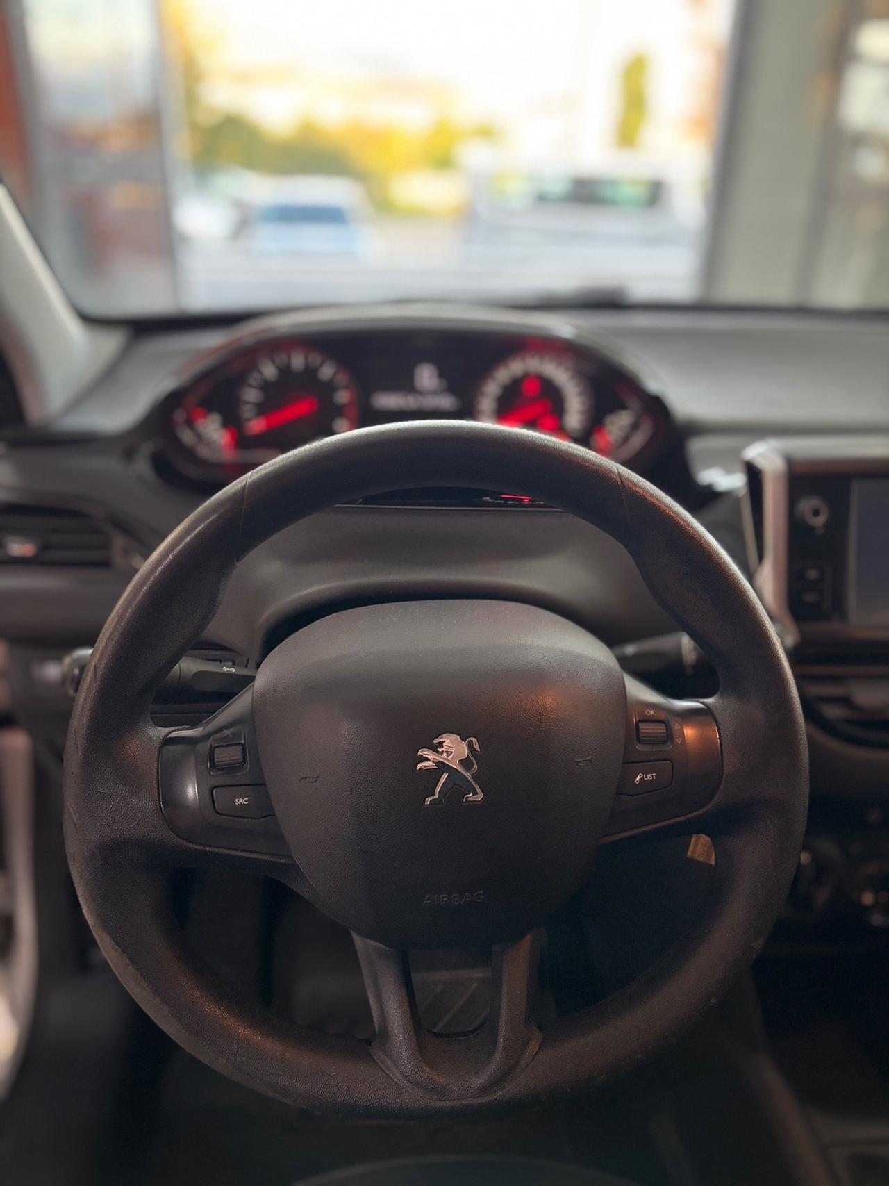 Peugeot 208 1.4 HDi 68 CV 5 porte Allure