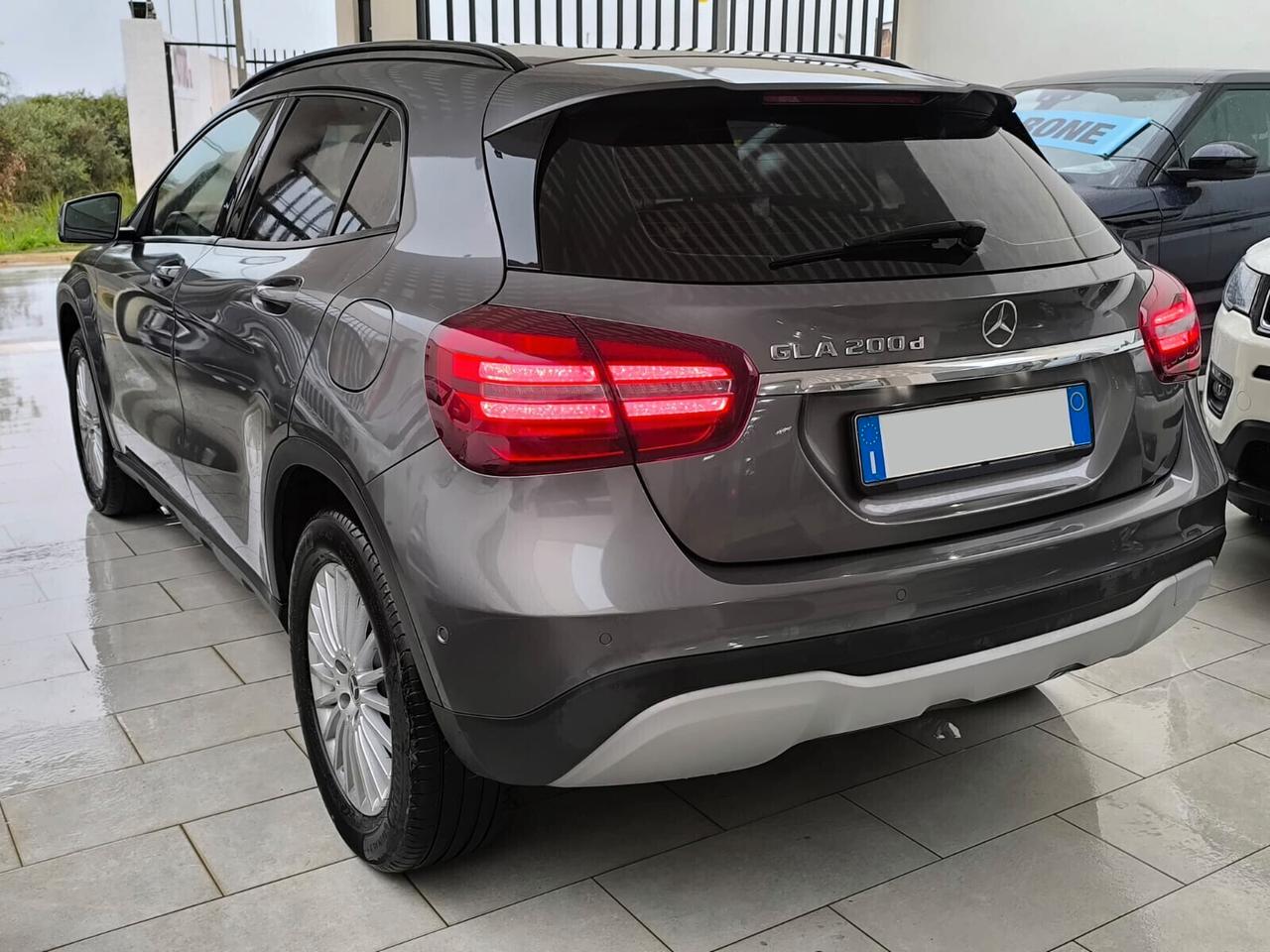 Mercedes GLA 200 d Automatic Business Extra 2018