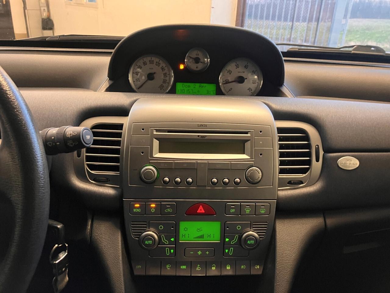 Lancia Ypsilon 1.4 16v Platino NEOPATENTATI