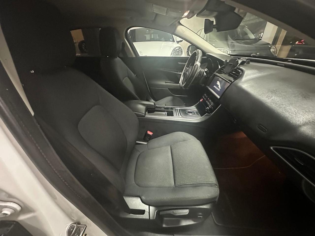 Jaguar XE Prestige Business Edition 2.0 20d #8545