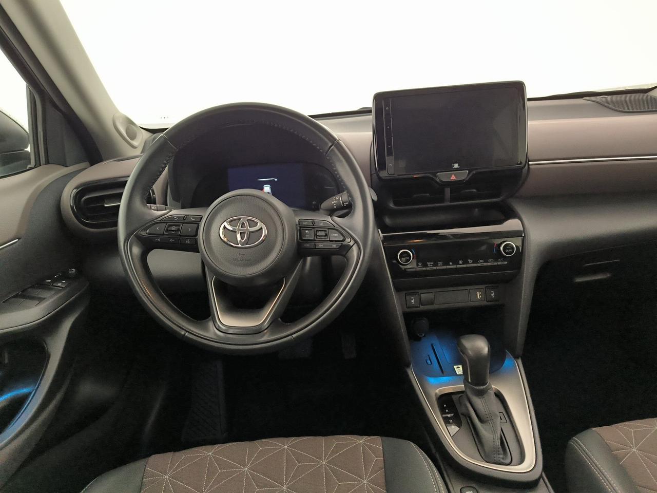Toyota yaris cross 1.5h lounge fwd 116cv e-cvt