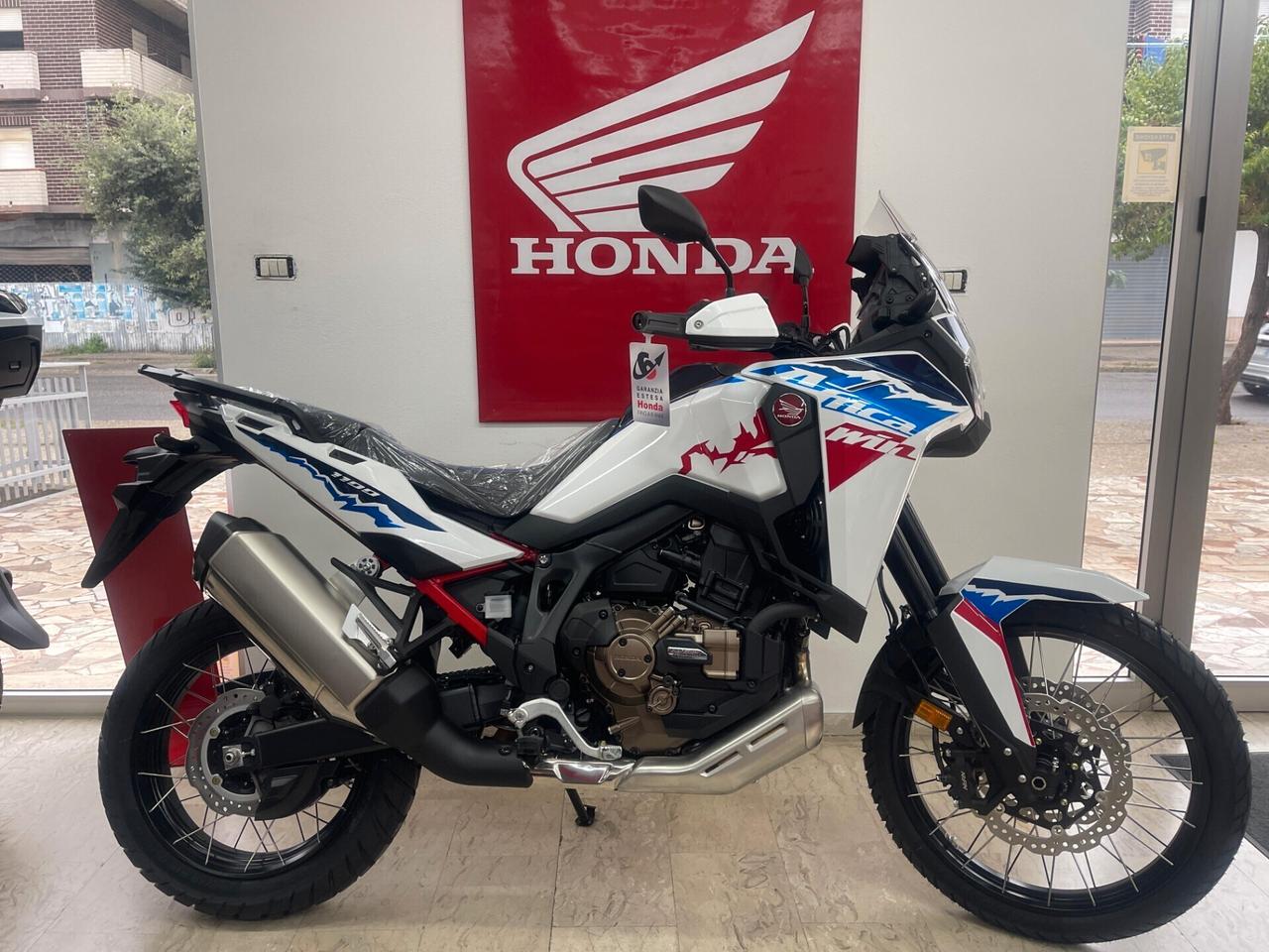 Honda Africa Twin ES 2025 - INTERESSI ZERO