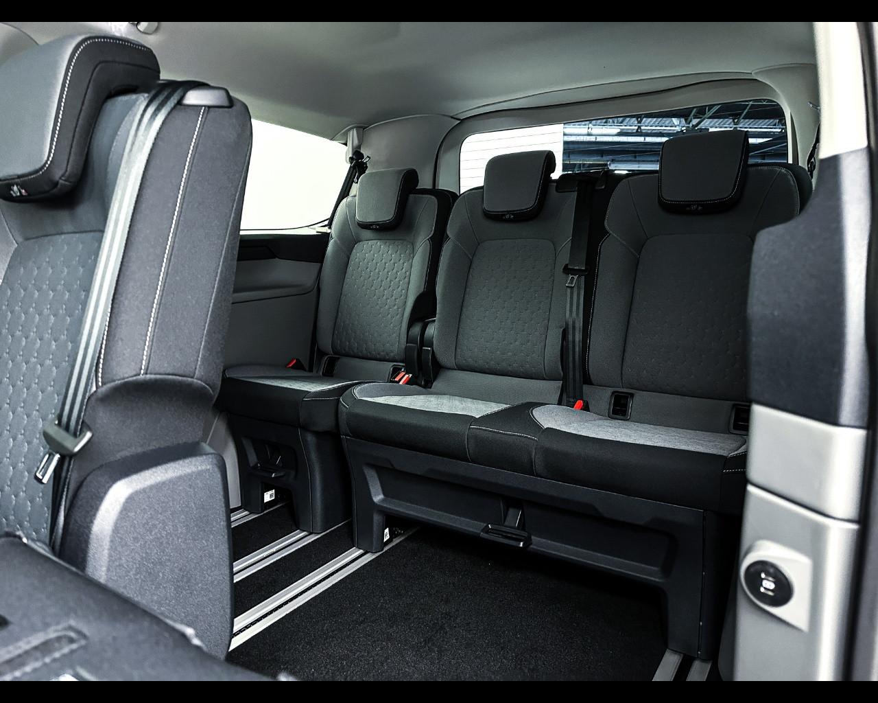 FORD Tourneo Custom 2ªs - Tourneo Custom 320 2.0 EcoBlue 170CV aut. PL Titanium