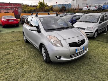 Toyota Yaris 1.0 5 porte neopatentati