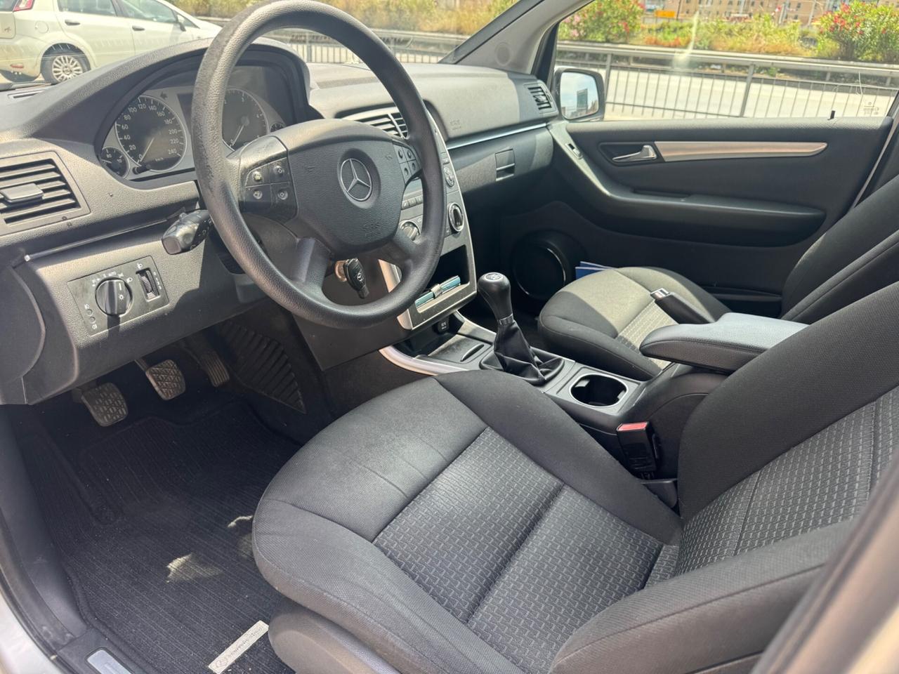 Mercedes-benz B 180 B 180 CDI Premium 2011