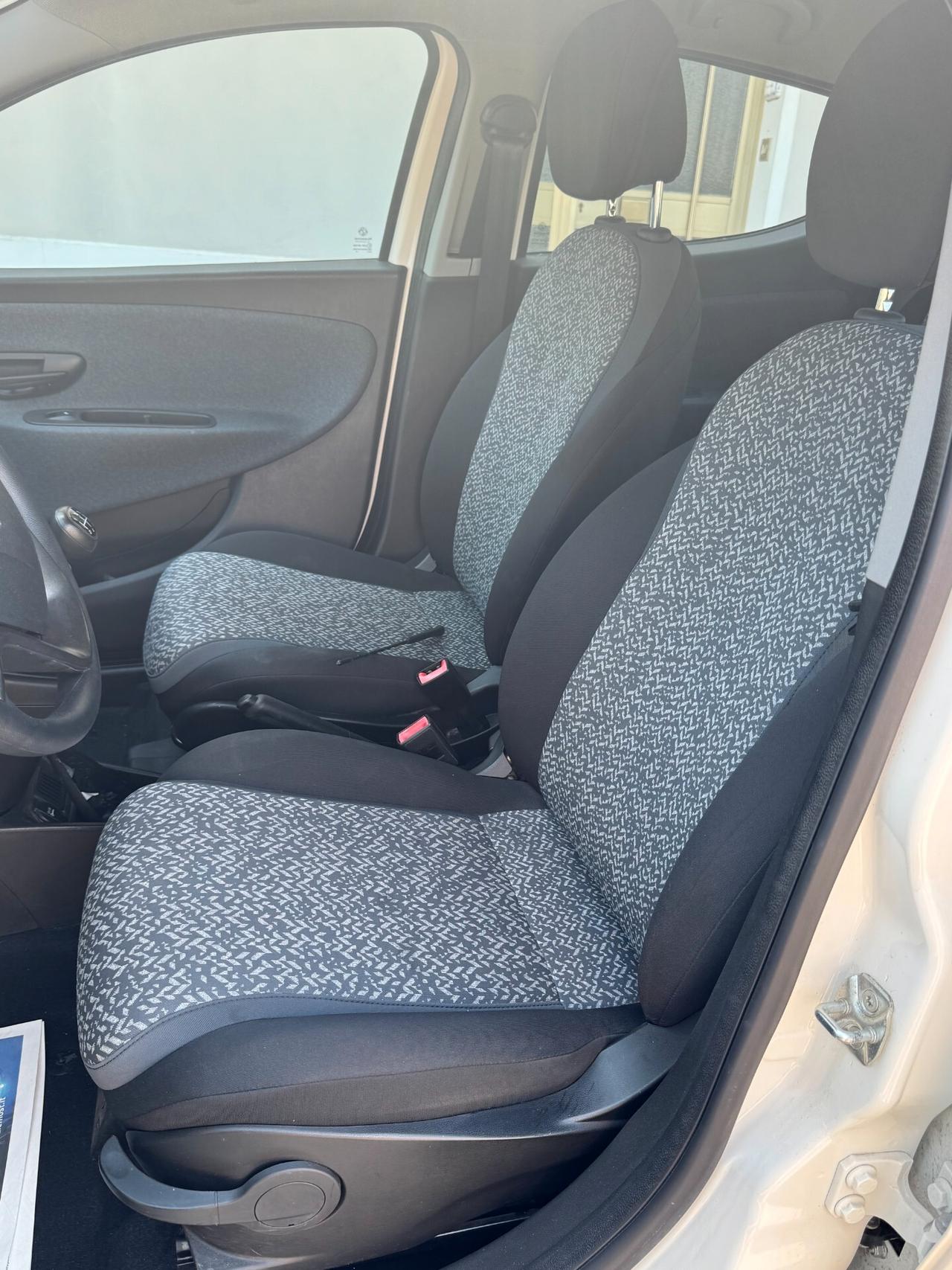 Lancia Ypsilon 1.2 69 CV 5 porte Elefantino Blu