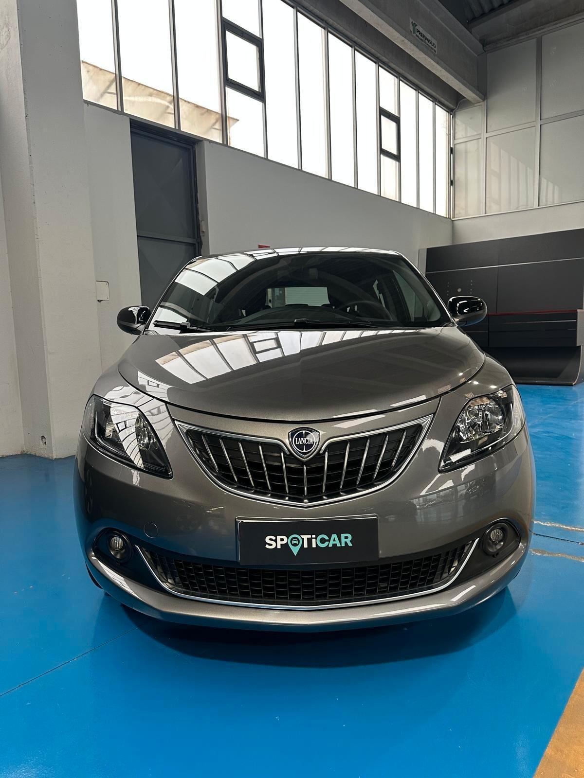 Lancia Ypsilon 1.0 FireFly 5 porte S&S Hybrid Platino