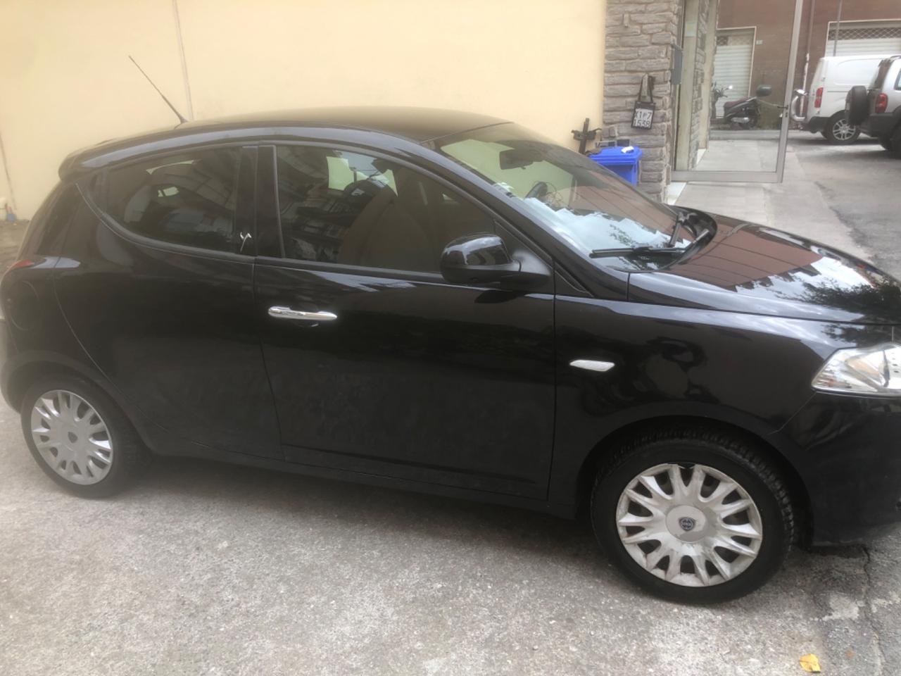 Lancia Ypsilon 1.2 69 CV 5 porte - 2014 Km 60000