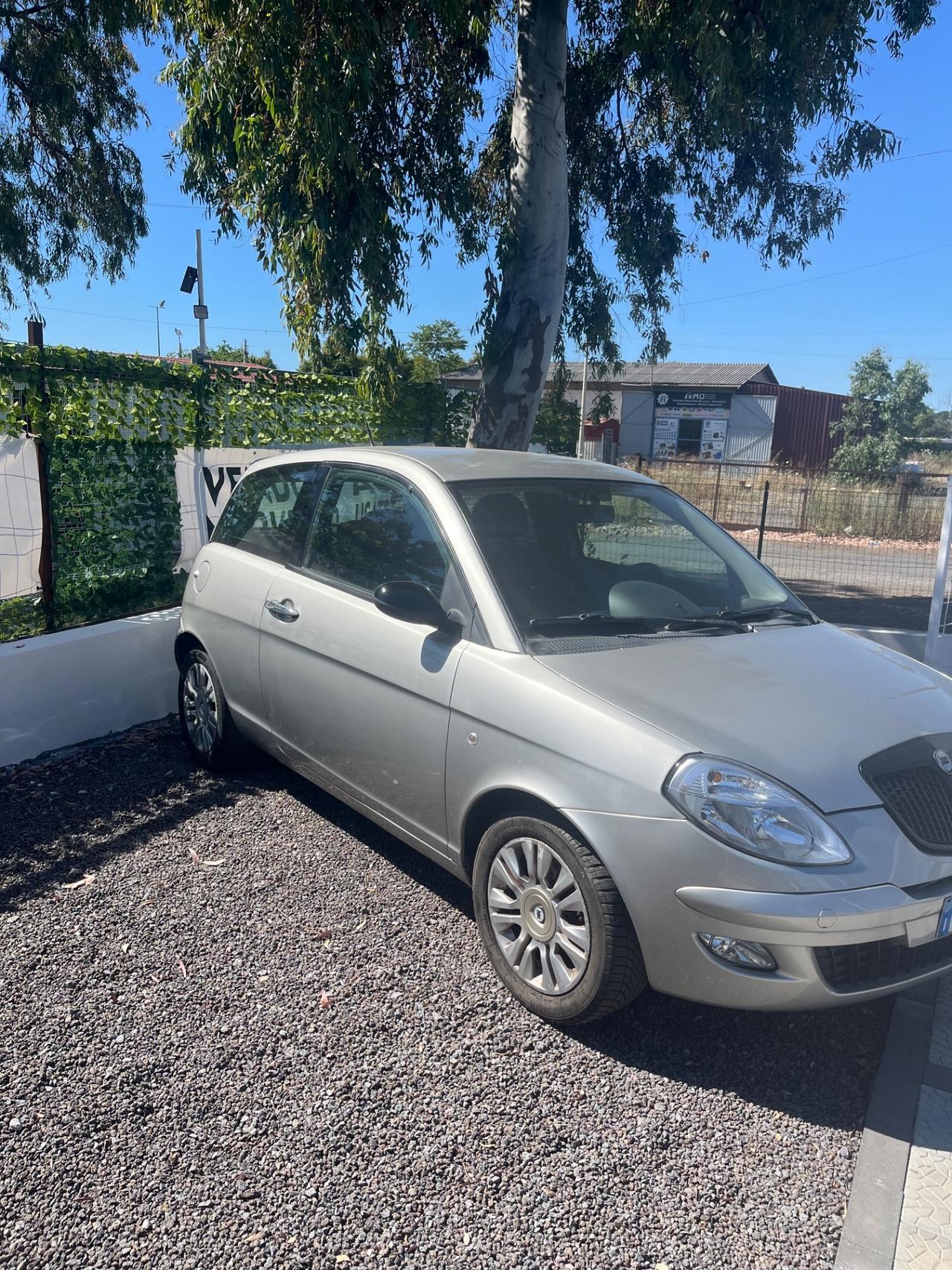 Lancia Ypsilon 1.2 Argento