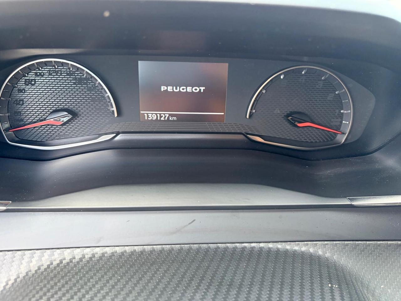 Peugeot 2008 1.2 PureTech 100 cv