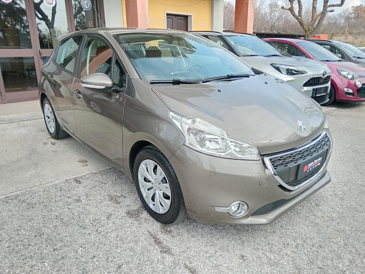Peugeot 208 1.4 HDi 68CV 5P NEOPATENTATI