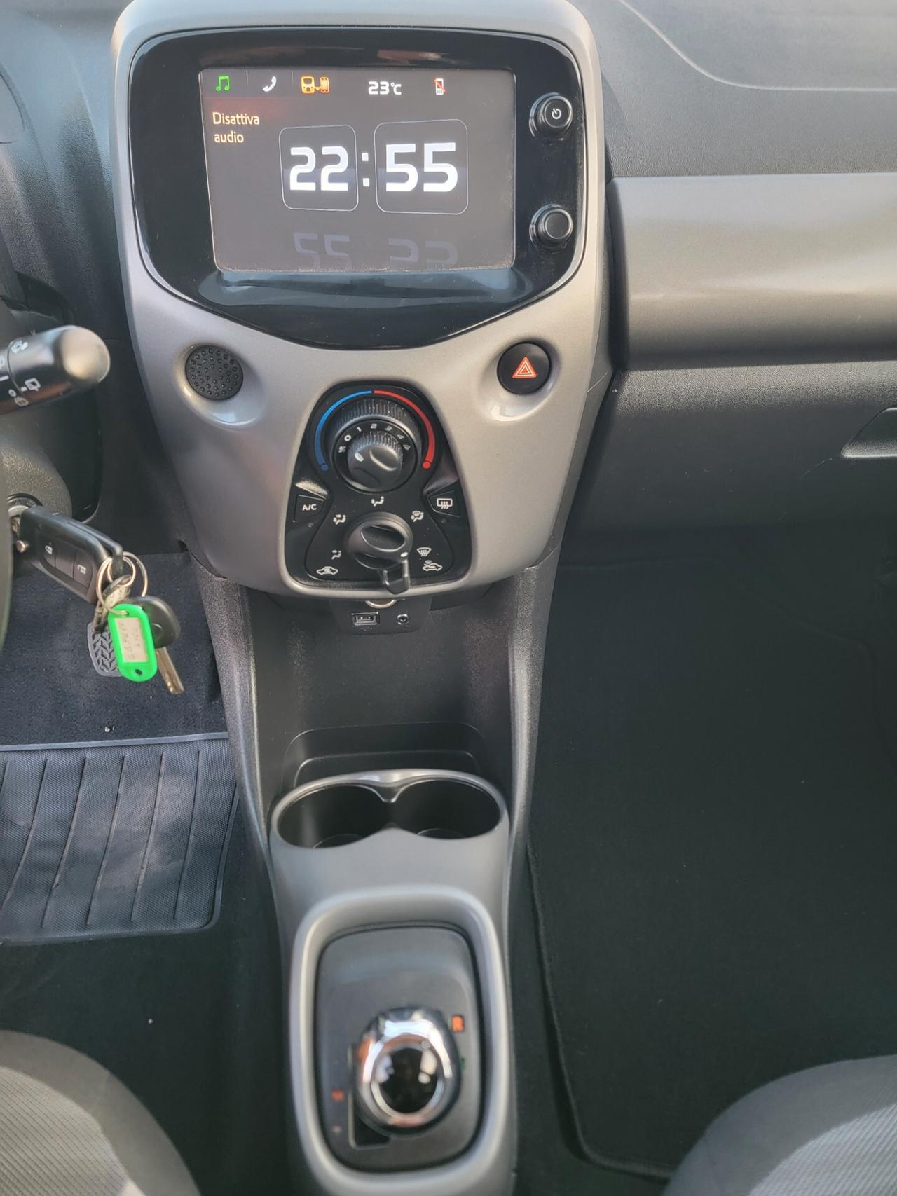 Toyota Aygo Connect x-play MMT 51 mila km! Garanzia