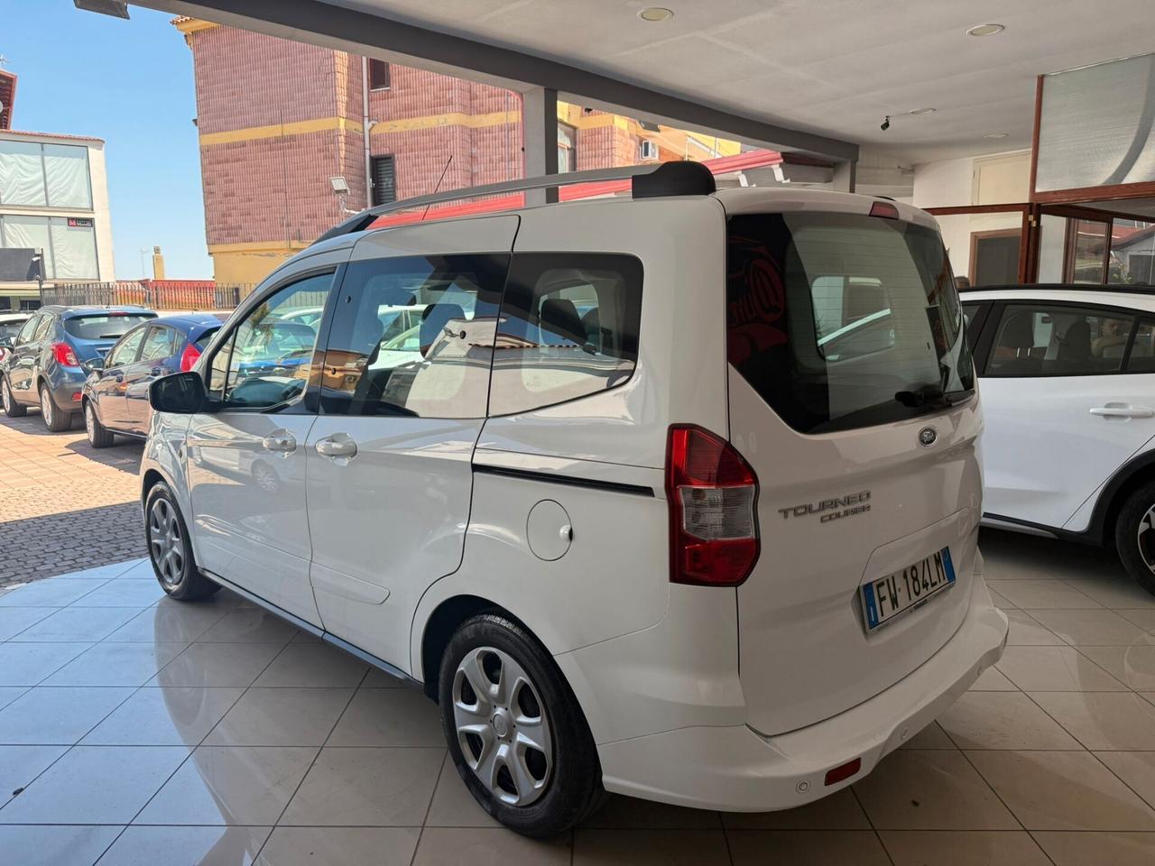 FORD TOURNEO COURIER 1.0 BENZINA 81.121 KM 2019